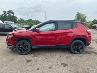 2018 Jeep Compass Altitude 4x4 - Exterior Side Driver Image